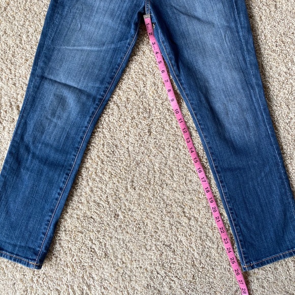 Lucky Brand Cropped Jeans - Picture 5 of 11